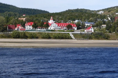 TADOUSSAC : l'hôtel